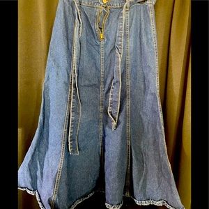 Jean skirt with attached tie belt